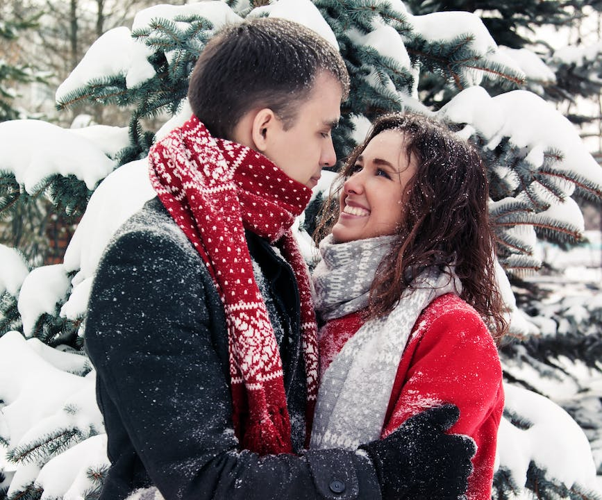5 romantic places to travel with your  significant other during fall and winter