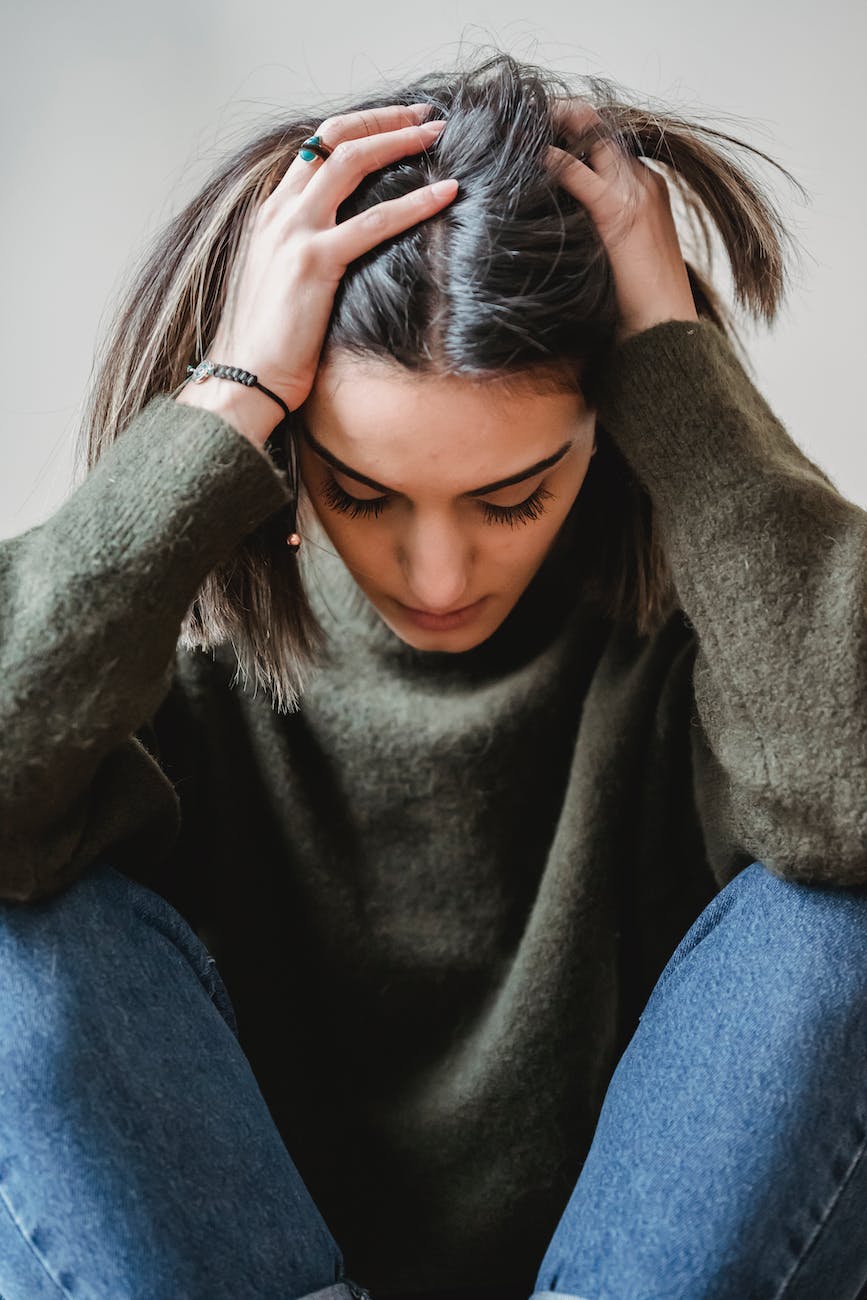 Young woman discovers her sister’s boyfriend has feelings for her… What would you do?