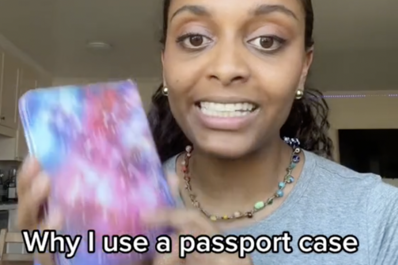 Travel girlies use pretty passport cases – Here are 3 legit reasons why