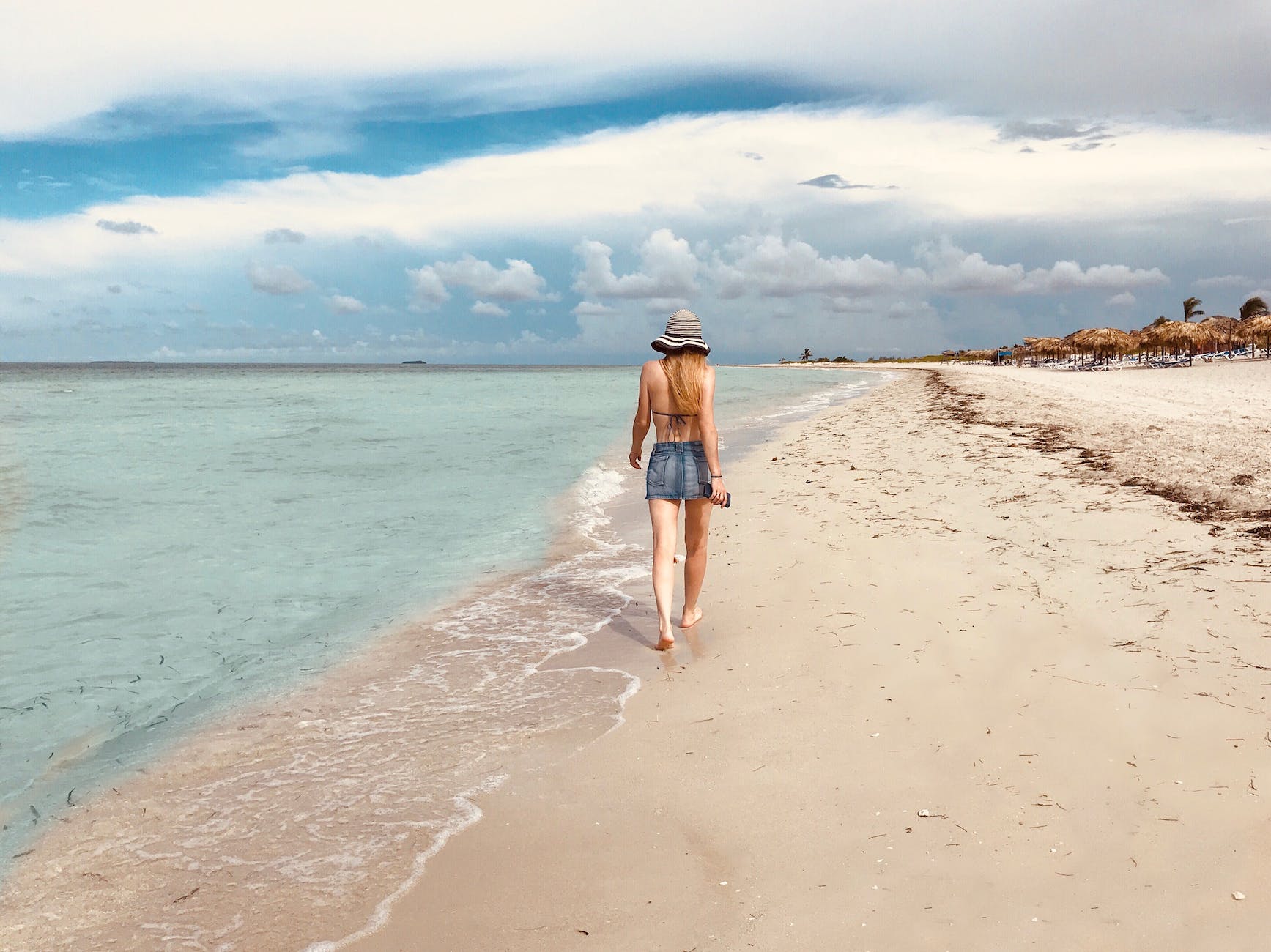 What’s grounding and how can it help with your manifestations?