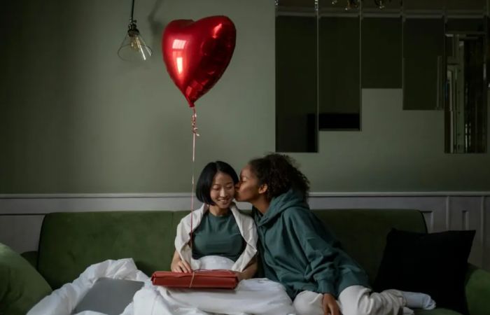 10 gifts to give your bestie if she’s single on Valentine’s Day