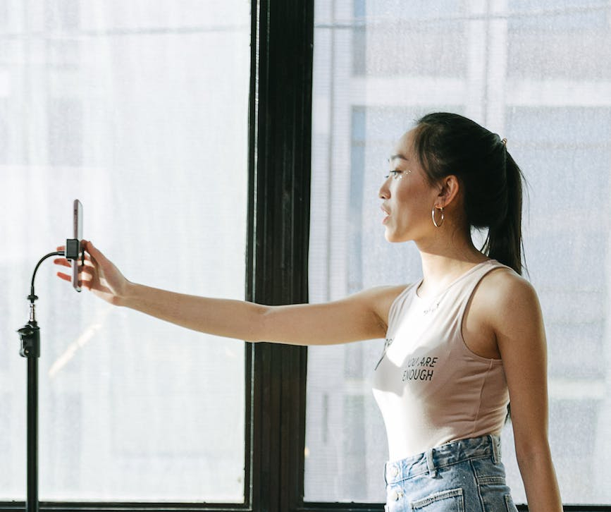 Aspiring social media influencer? 10 things you should have to be successful 