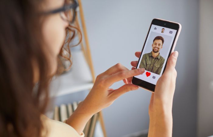 The best dating app for you based on your zodiac sign