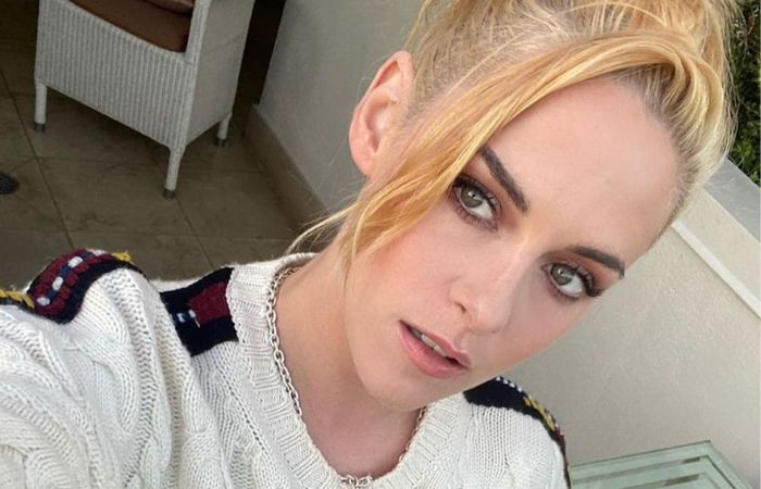 Kristen Stewart gets handsy on risqué Rolling Stone cover