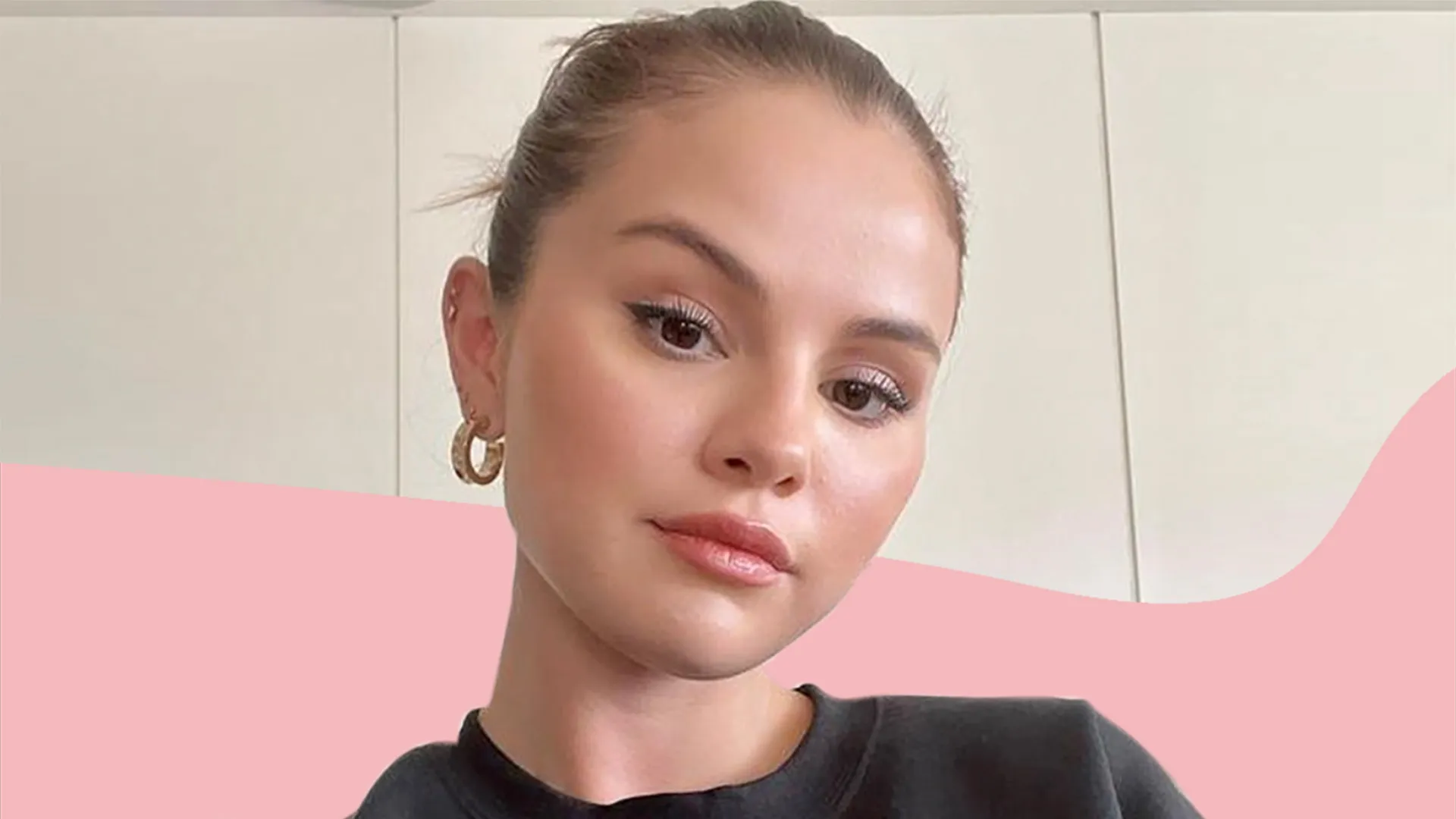 Selena Gomez announces NEW music with a glimpse into her Paris vacation