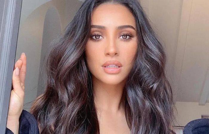 Shay Mitchell loves playing lesbian characters + Other rare details
