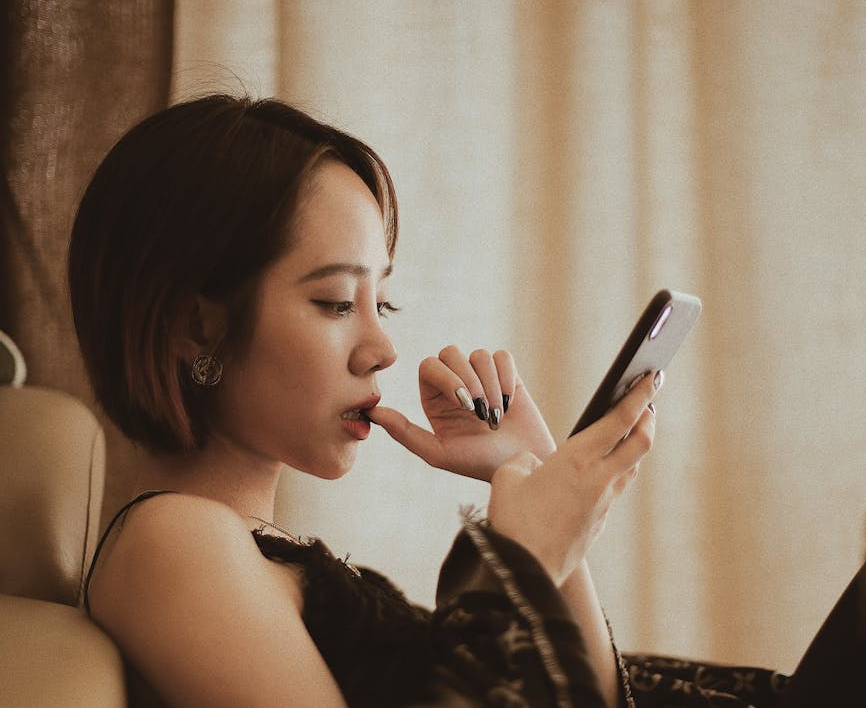 Celebrity impersonators have infiltrated social media – Look out for these red flags