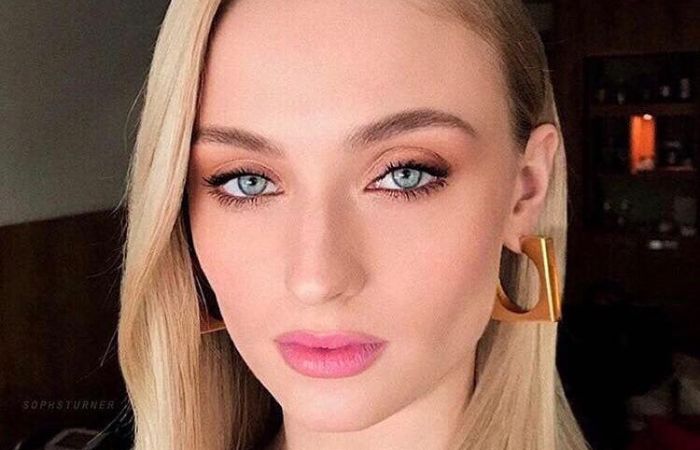 How Sophie Turner relates to Sansa Stark in ‘Game of Thrones’