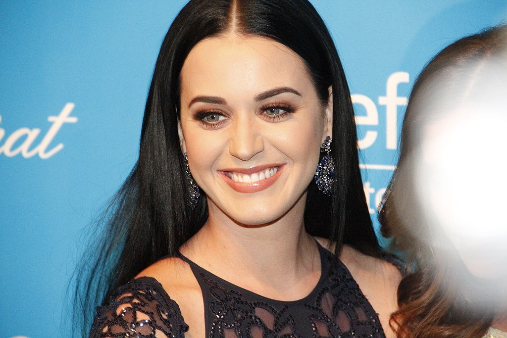 Katy Perry spends A LOT of money on her daughter, Daisy Dove