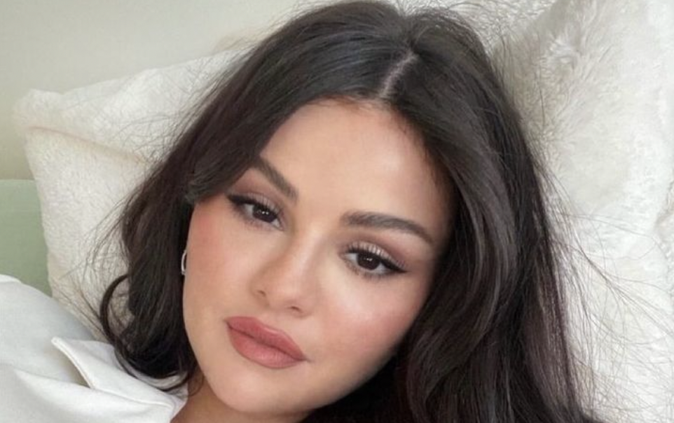 Selena Gomez’s brand deals & collabs helped build her billionaire net worth