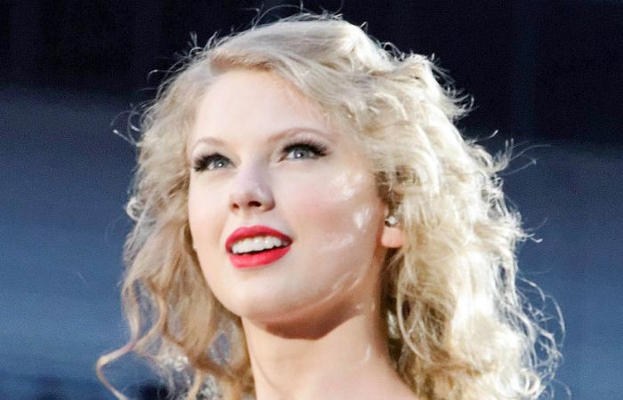 Will Taylor Swift’s ‘Life of a Showgirl’ era inspire her wedding dress?