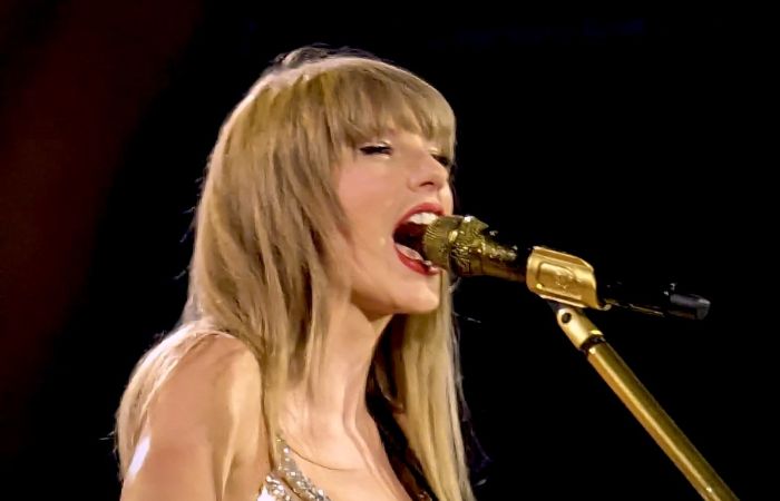 How much did Taylor Swift earn from the Eras Tour in total?