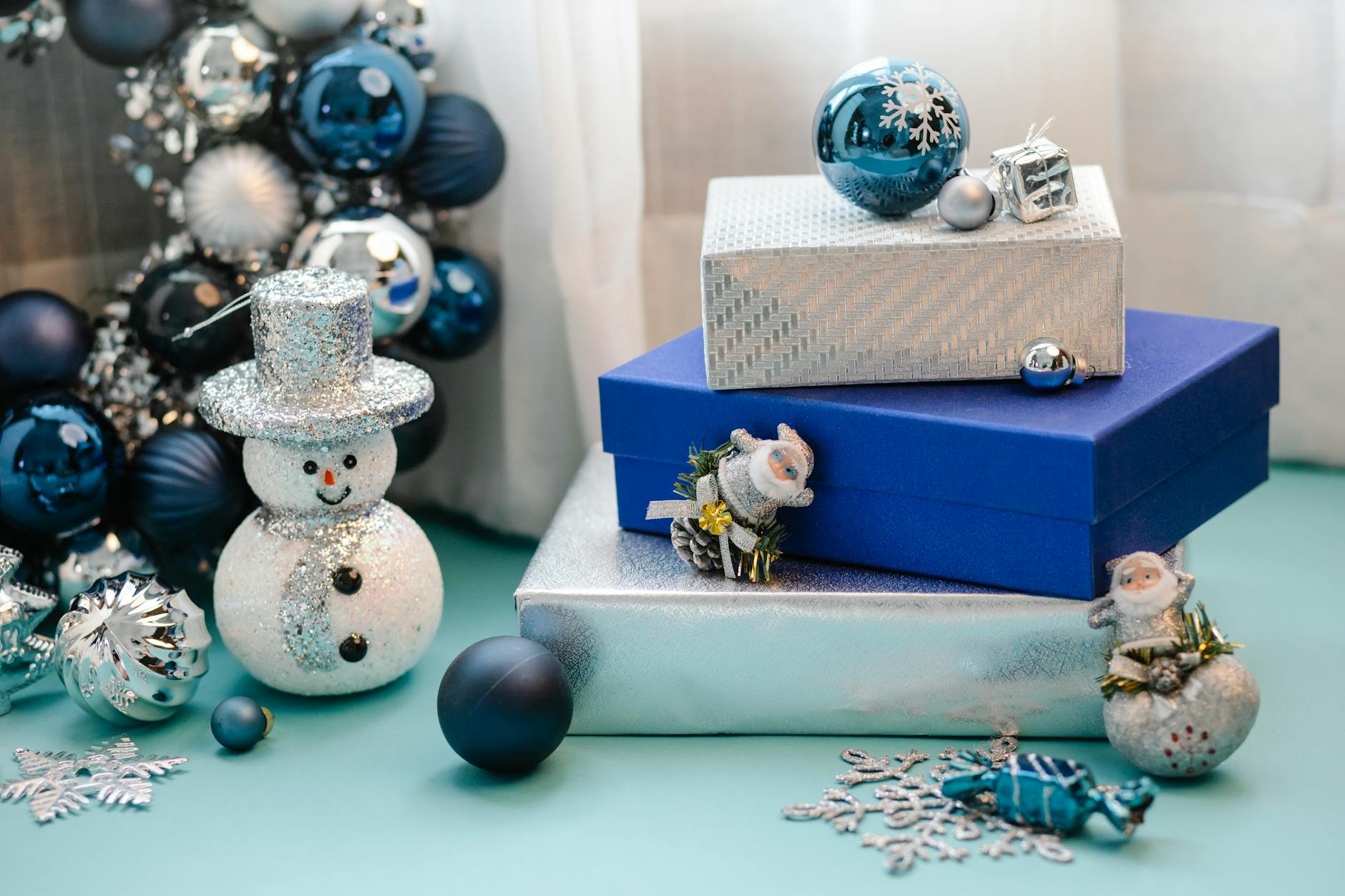 10 gifts for the friend with a blue aesthetic